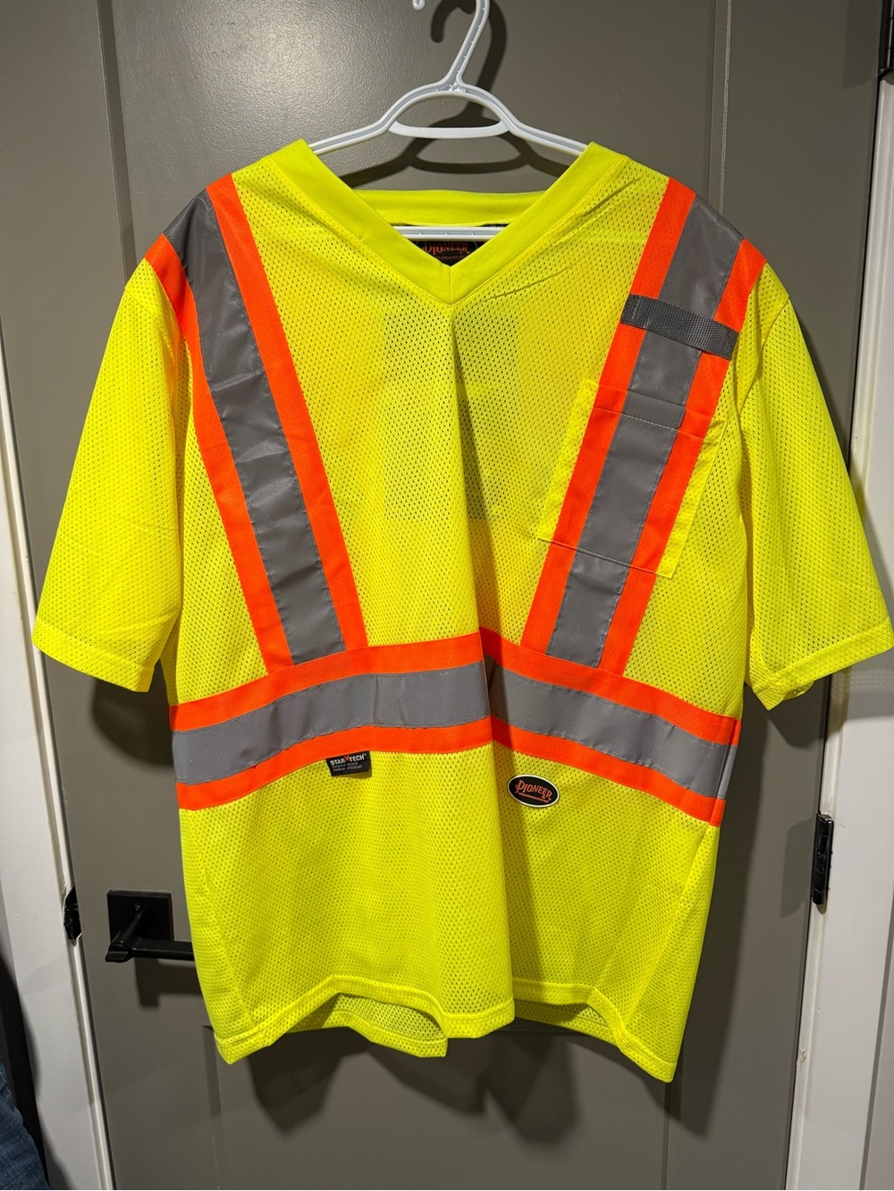 NWT Pioneer mesh high vis tshirt- men’s 2XL
